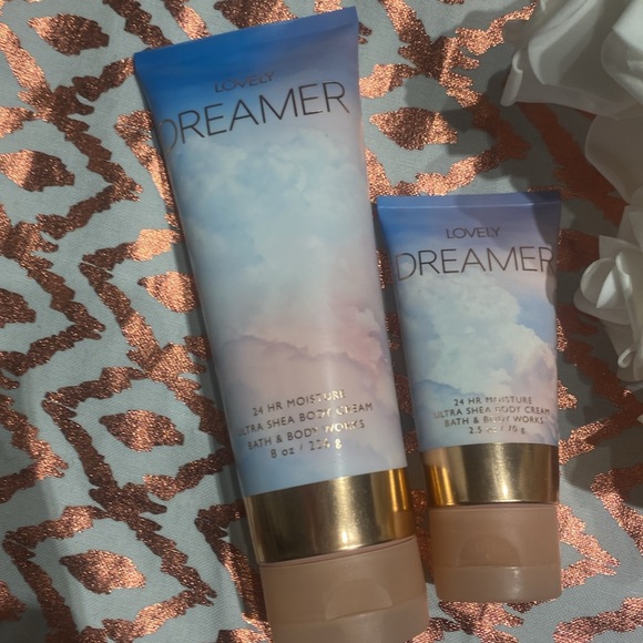 Bath and body Works “ lovely dreamer” set - Picture 2 of 4